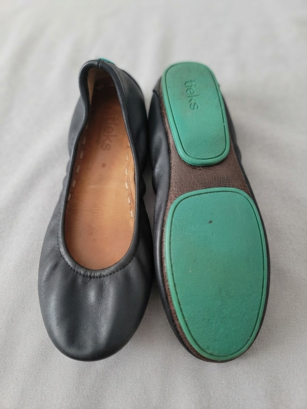 Tieks Black Leather Ballet Flats Size 8 Signature Turquoise Soles